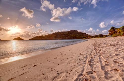 Royalton Antigua Beach 0007