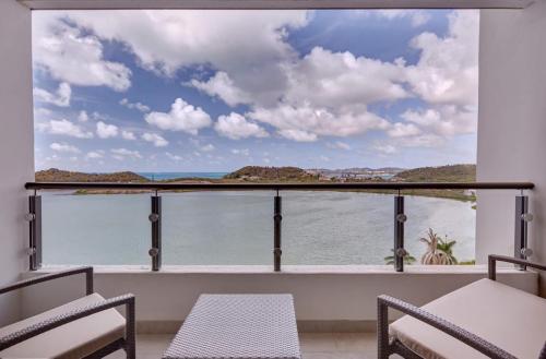 Royalton Antigua Junior Suite Bay View 0012