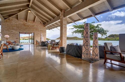 Royalton Antigua Lobby 0002