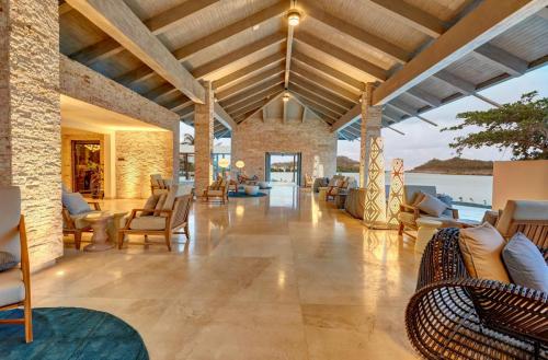 Royalton Antigua Lobby 0008