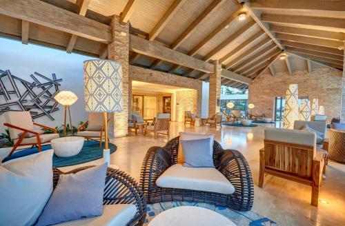 Royalton Antigua Lobby 0009