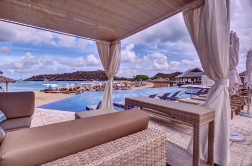 Royalton Antigua Pools 0011